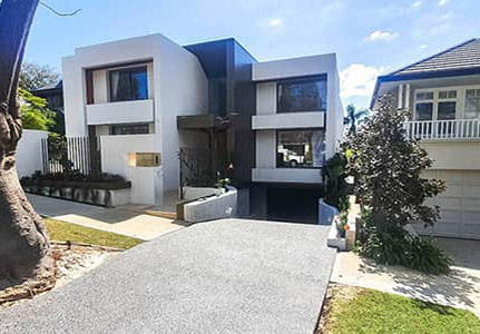 Completed aggregate driveway